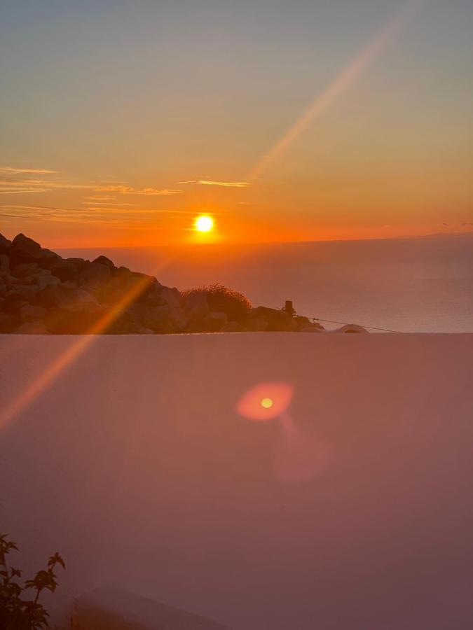 Amphora Villas Santorini Pyrgos 외부 사진